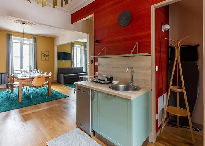 Retraite Elegante A Avec 3 Spacieuses - Fr-1-584-342 *